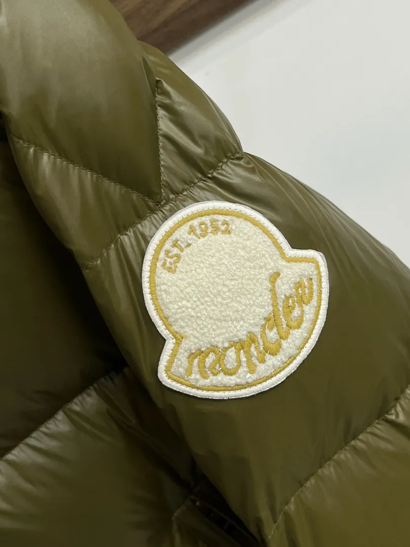 Tripiti Short Down Jacket