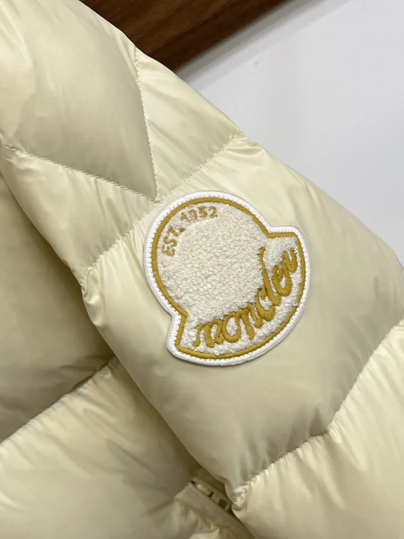 Tripiti Short Down Jacket