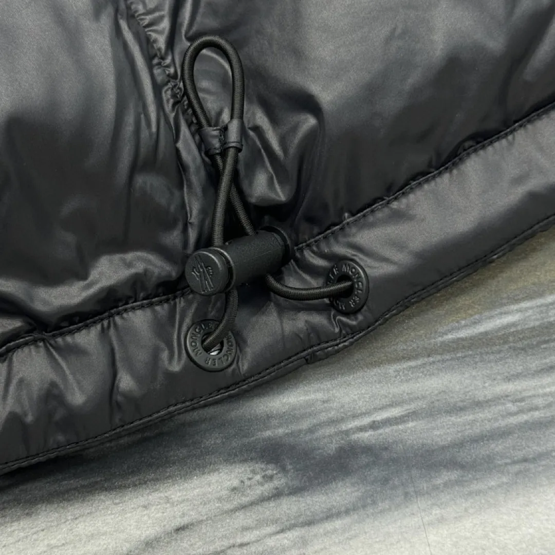 Levitha kurze Daunenjacke mit Kapuze Gelb - Kurze