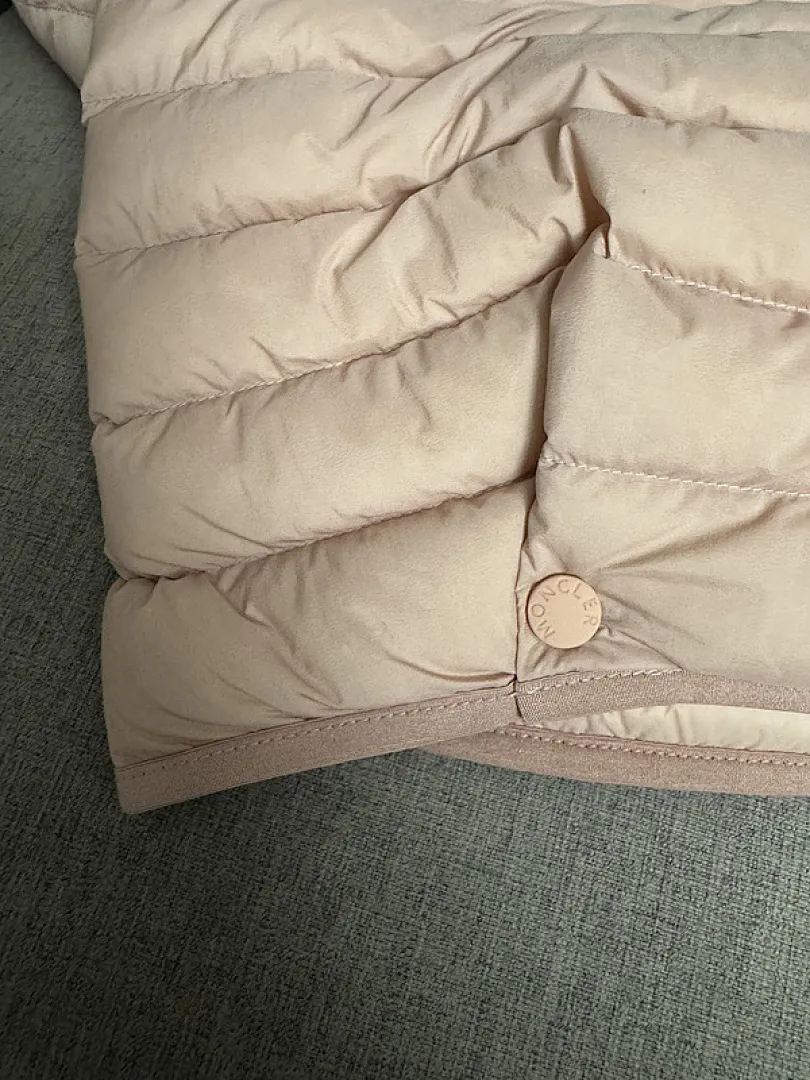 Lvory Nylon Madulain Down Jacket