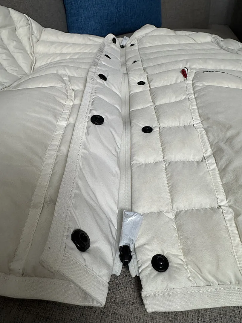 Lvory Nylon Madulain Down Jacket