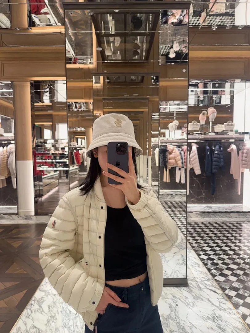 Lvory Nylon Madulain Down Jacket