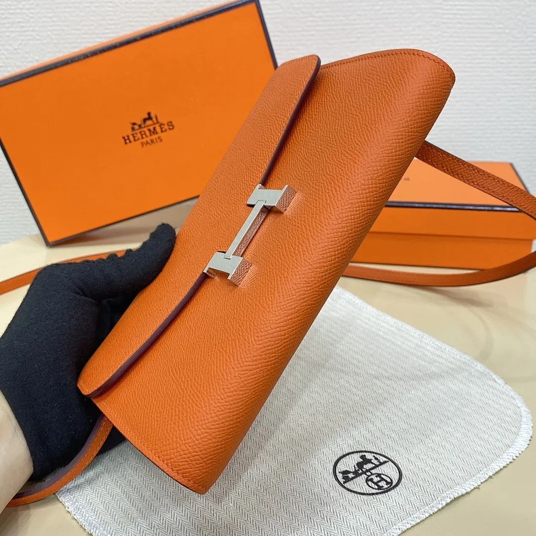 HERMES 897