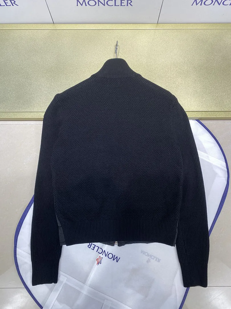 MMoncler down jacket