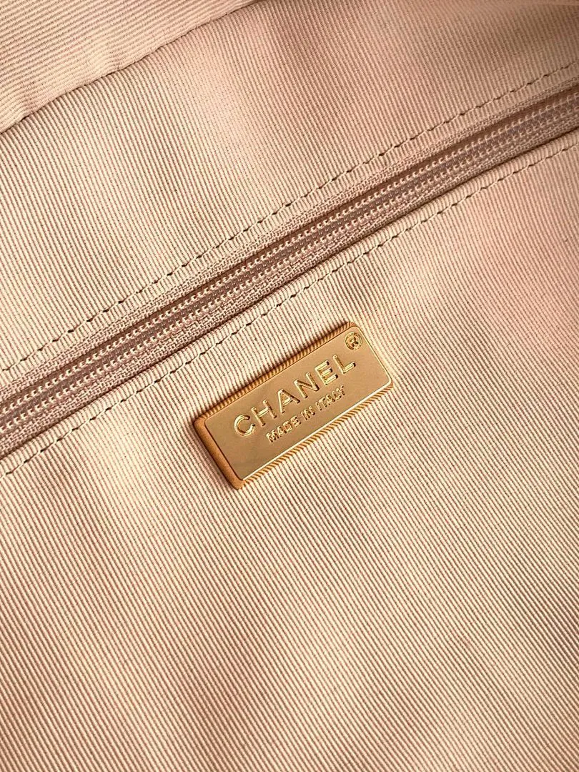 Chanel bag 179093 $297 USD