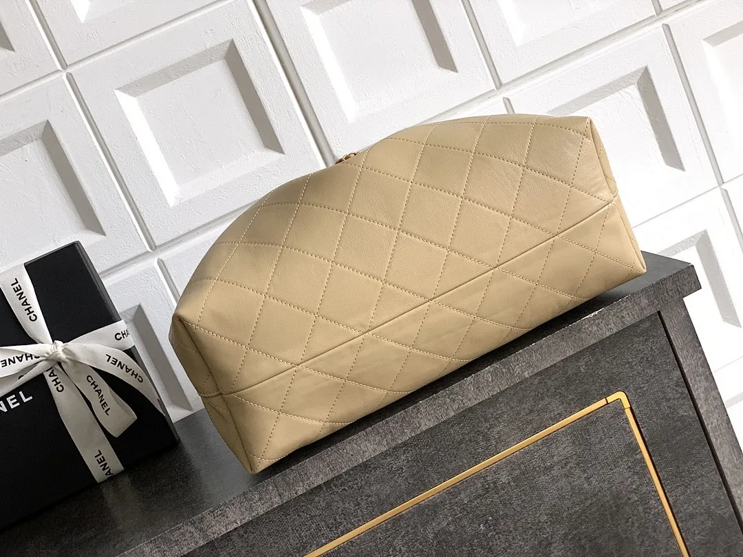 Chanel bag 179082 $338.25 USD