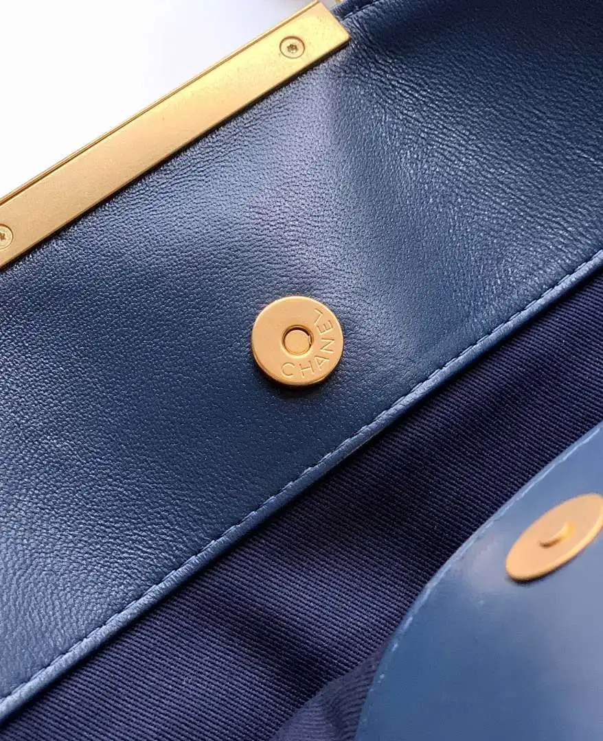 Chanel bag 179099 $352 USD