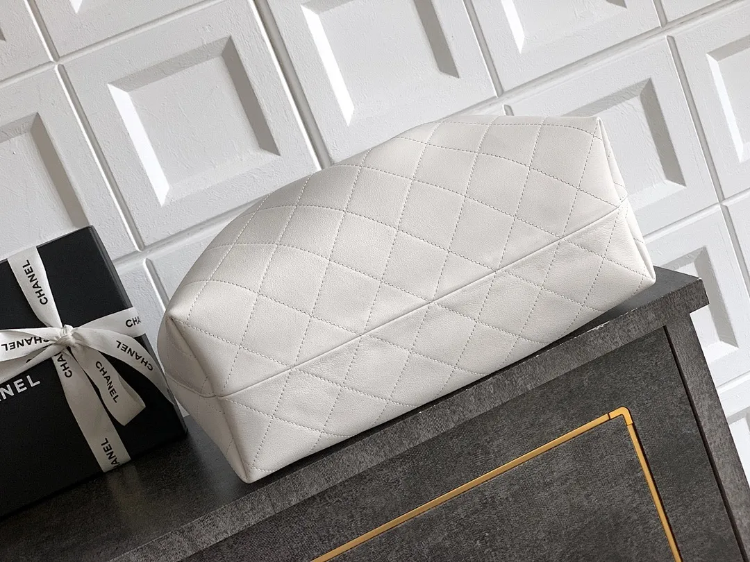 Chanel bag 179083 $338.25 USD