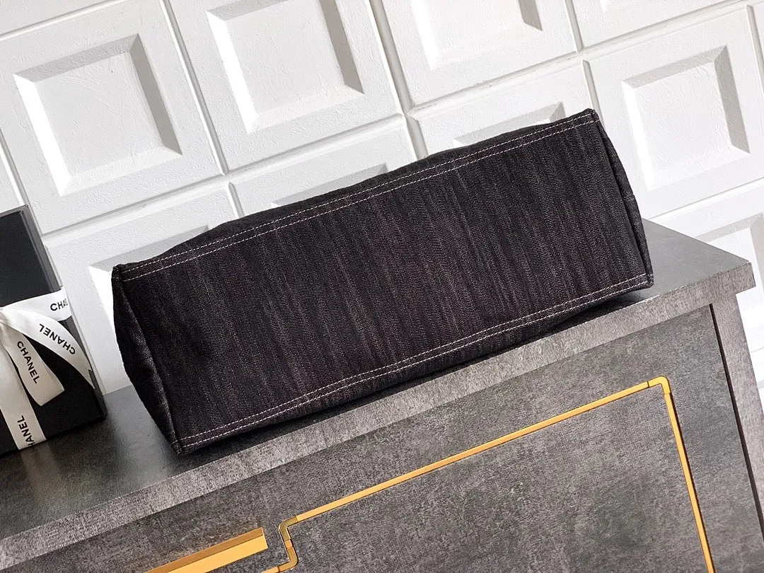 Chanel bag 179089 $228.25 USD