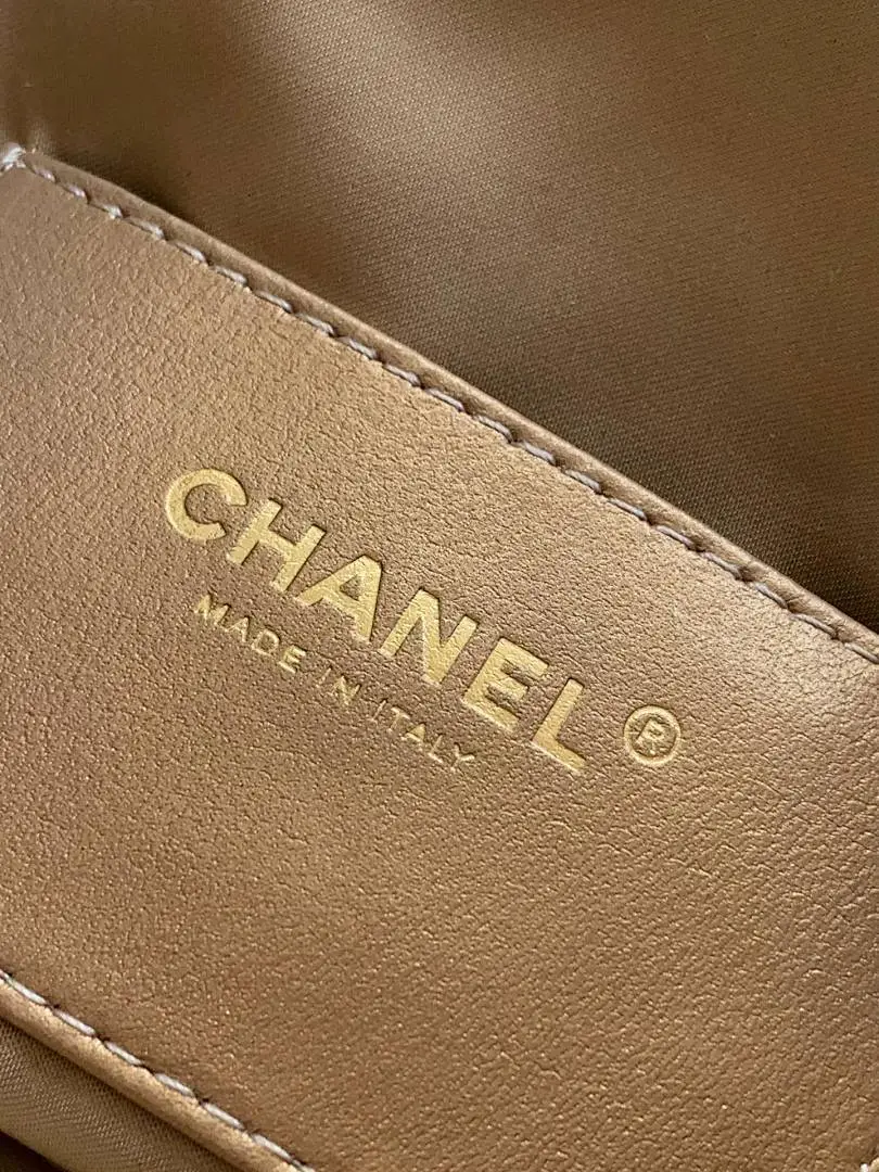 Chanel bag 179086 $324.5 USD