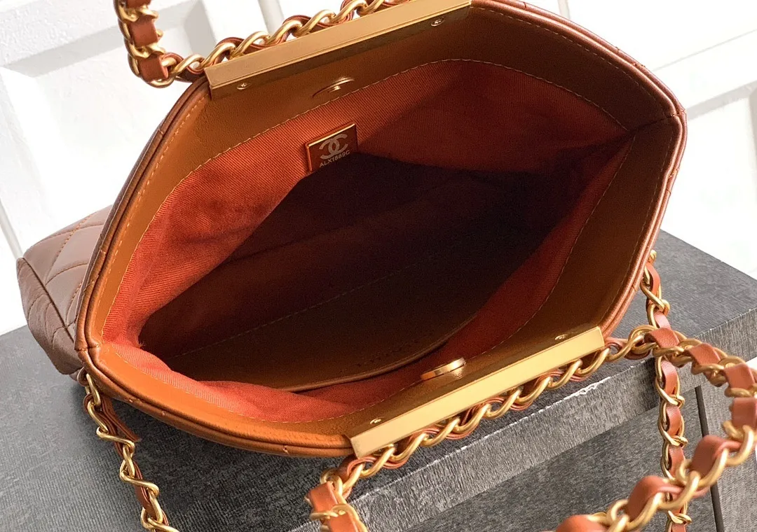 Chanel bag 179094 $324.5 USD