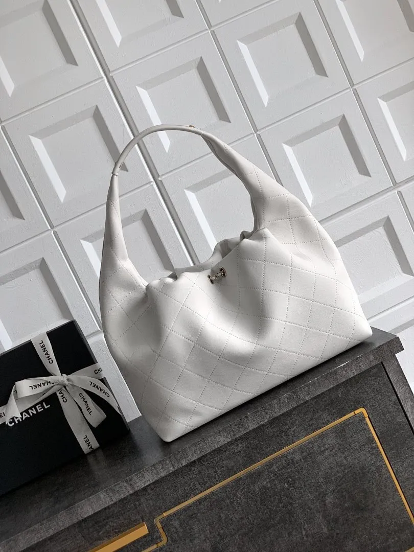 Chanel bag 179083 $338.25 USD