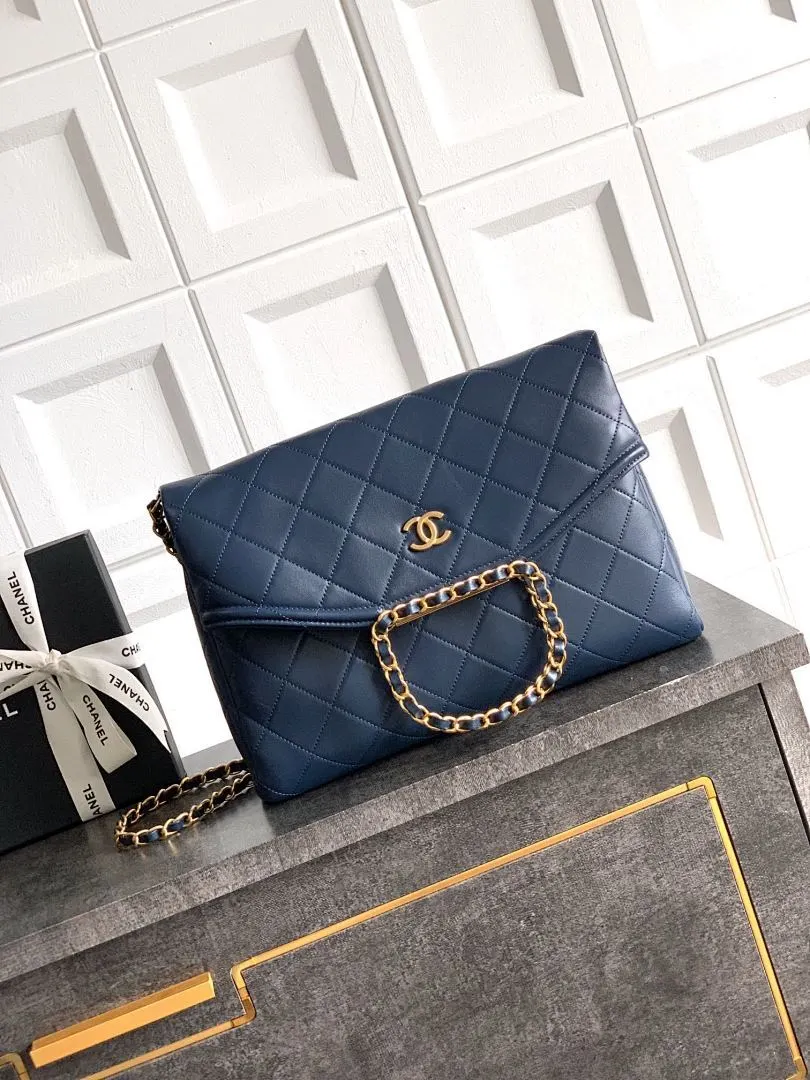 Chanel bag 179099 $352 USD