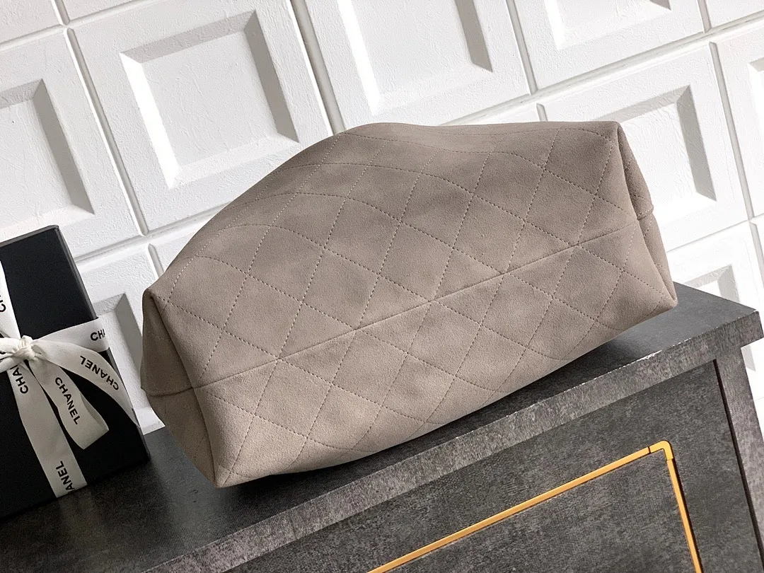 Chanel bag 179080 $324.5 USD