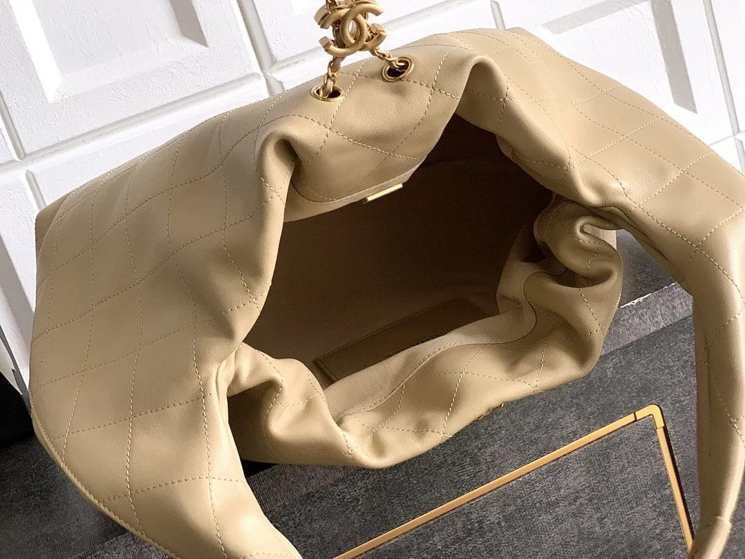 Chanel bag 179082 $338.25 USD