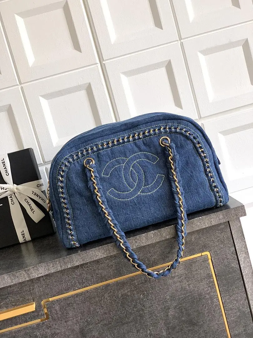 Chanel bag 179093 $297 USD