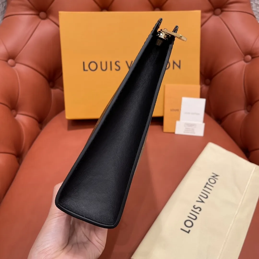 P900 - M46037 老花