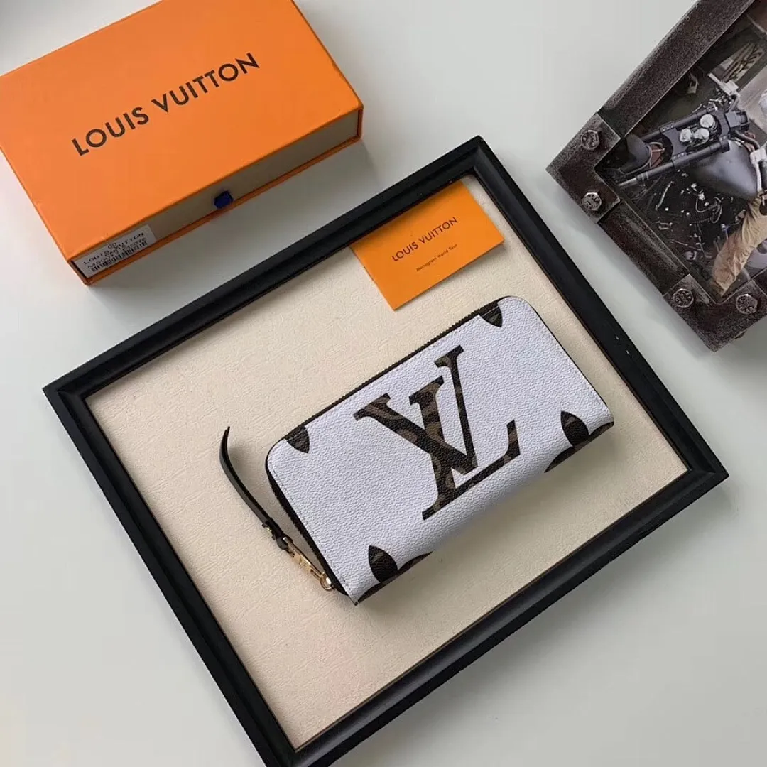 LV ZIPPY WALLET M60017XD