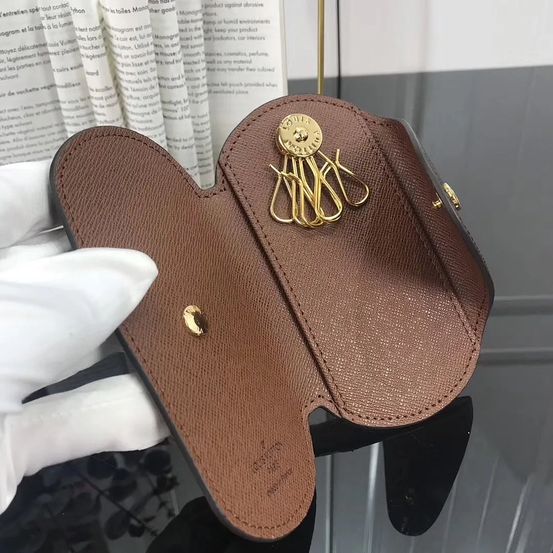 LV KEY HOLDER M60116