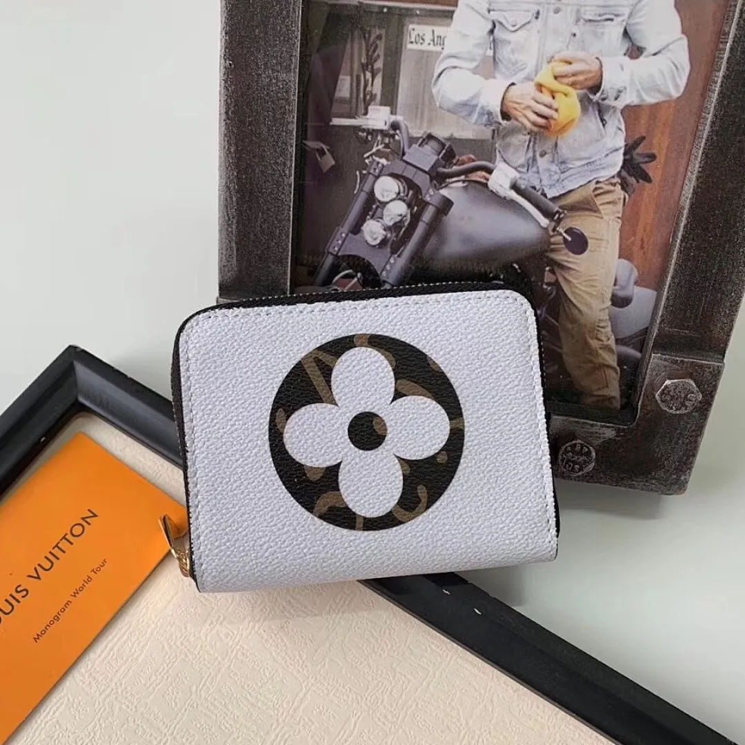 LV ZIPPY WALLET M60067XD
