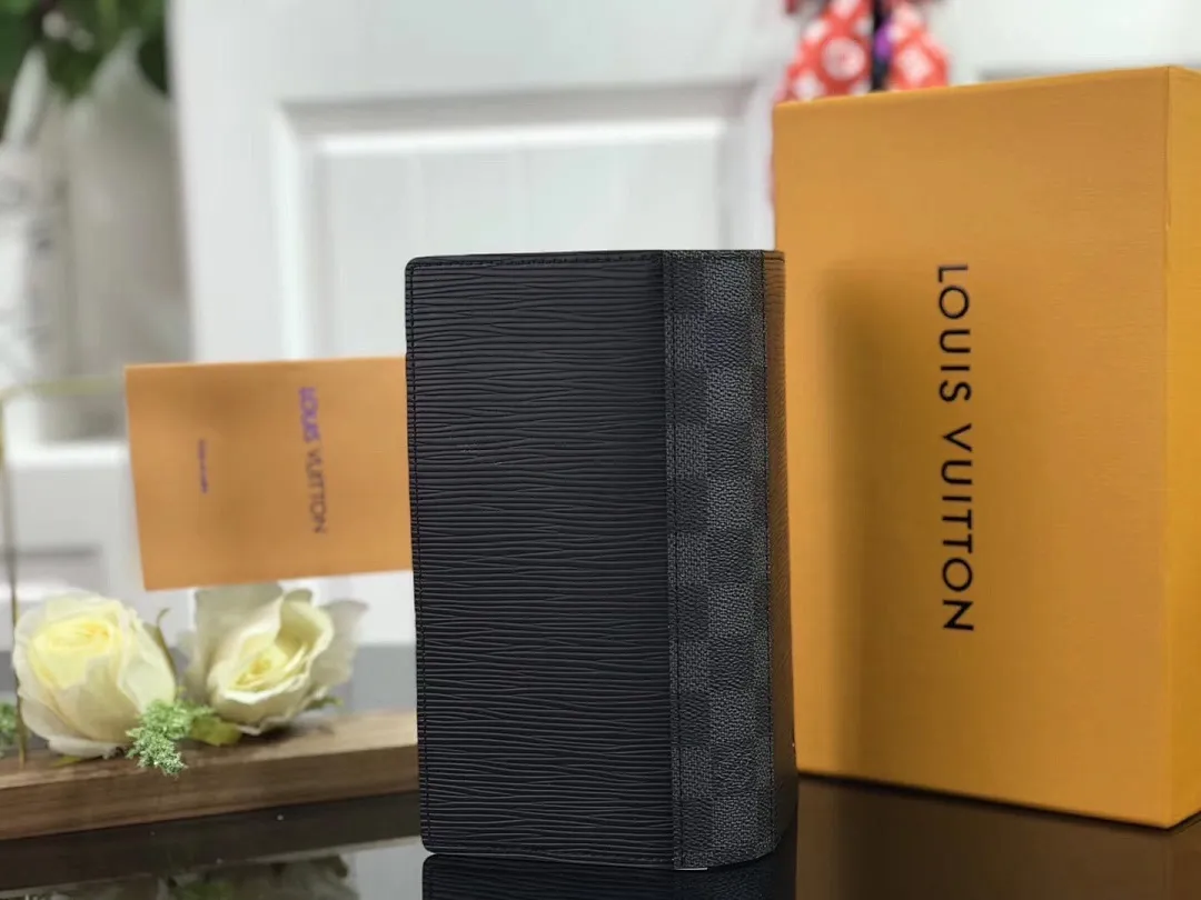 LV BRAZZA WALLET M67903