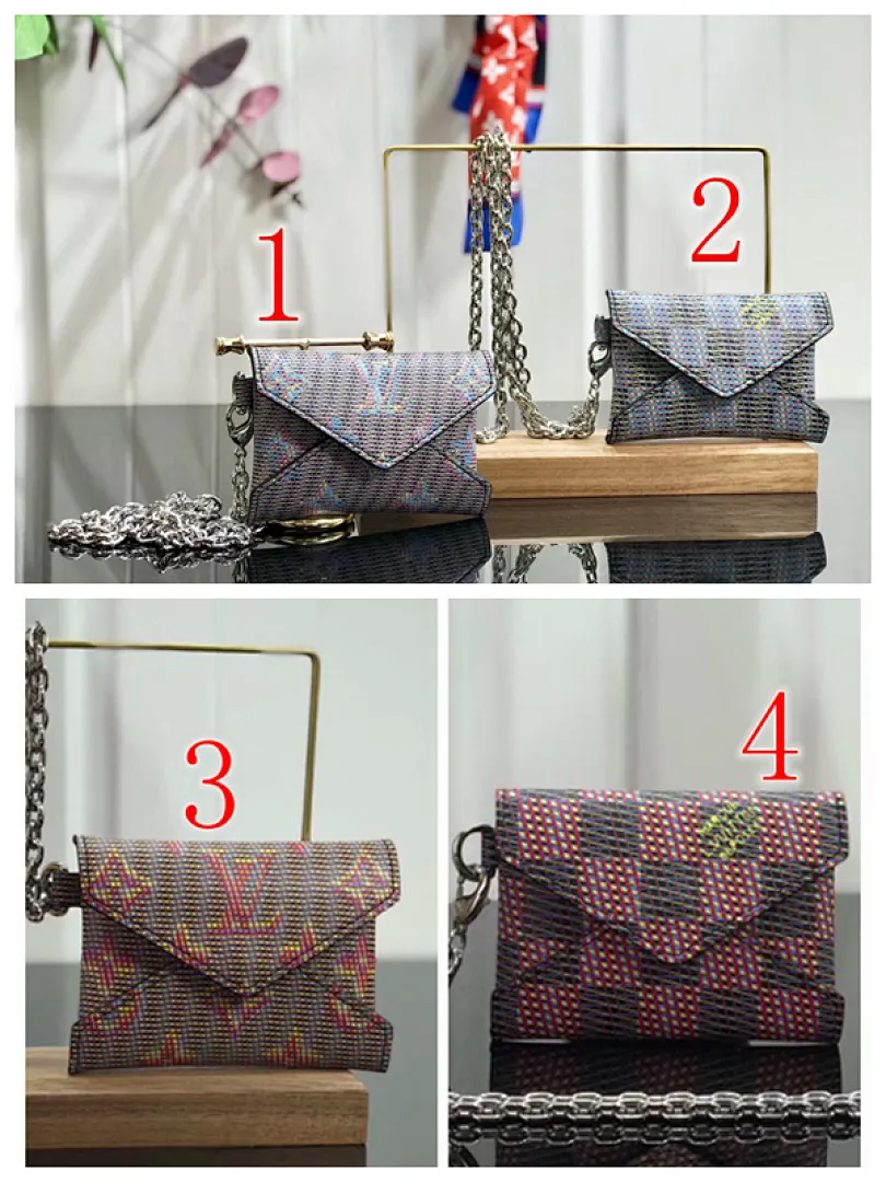 LV KIRIGAMI NECKLACE M68613