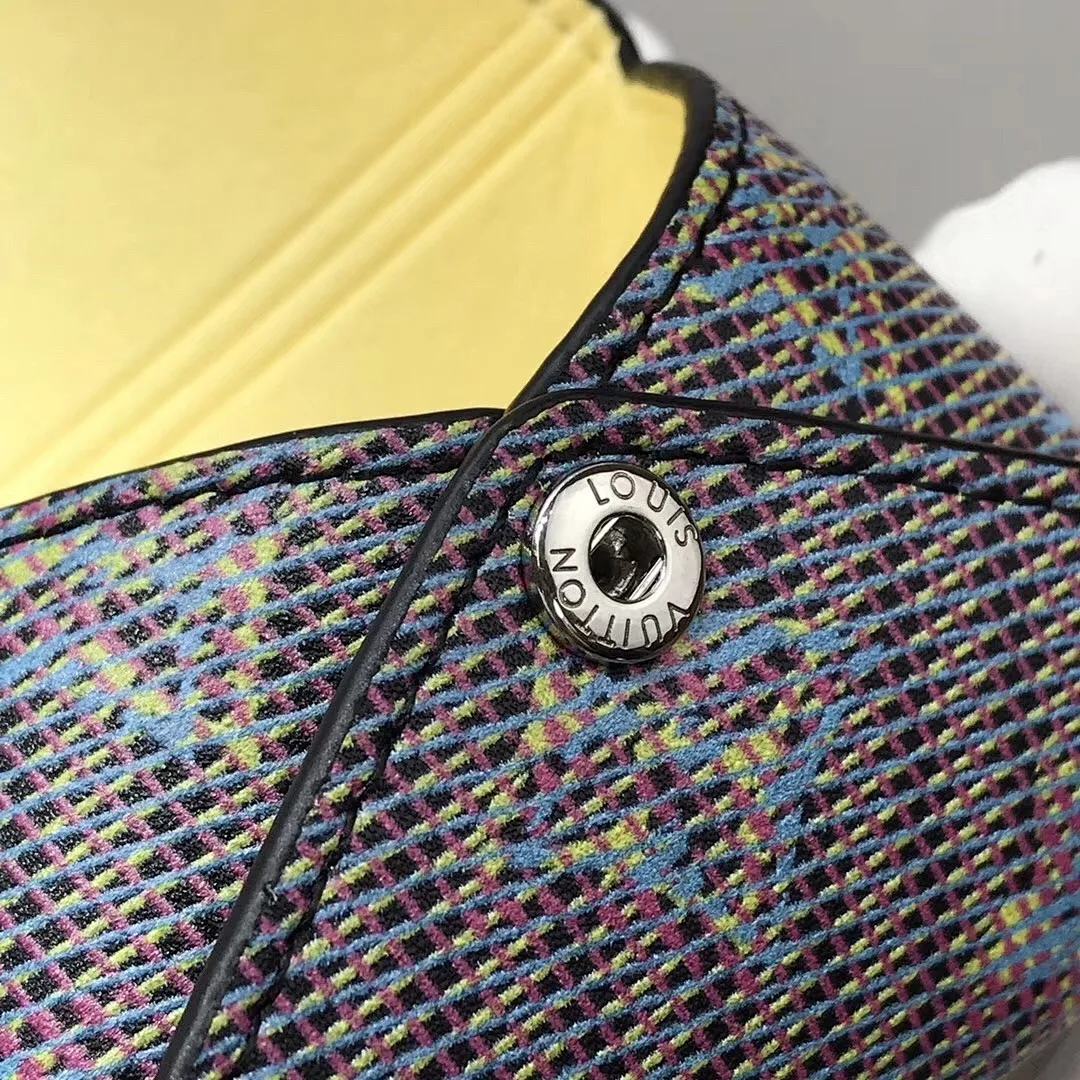 LV KIRIGAMI NECKLACE M68613