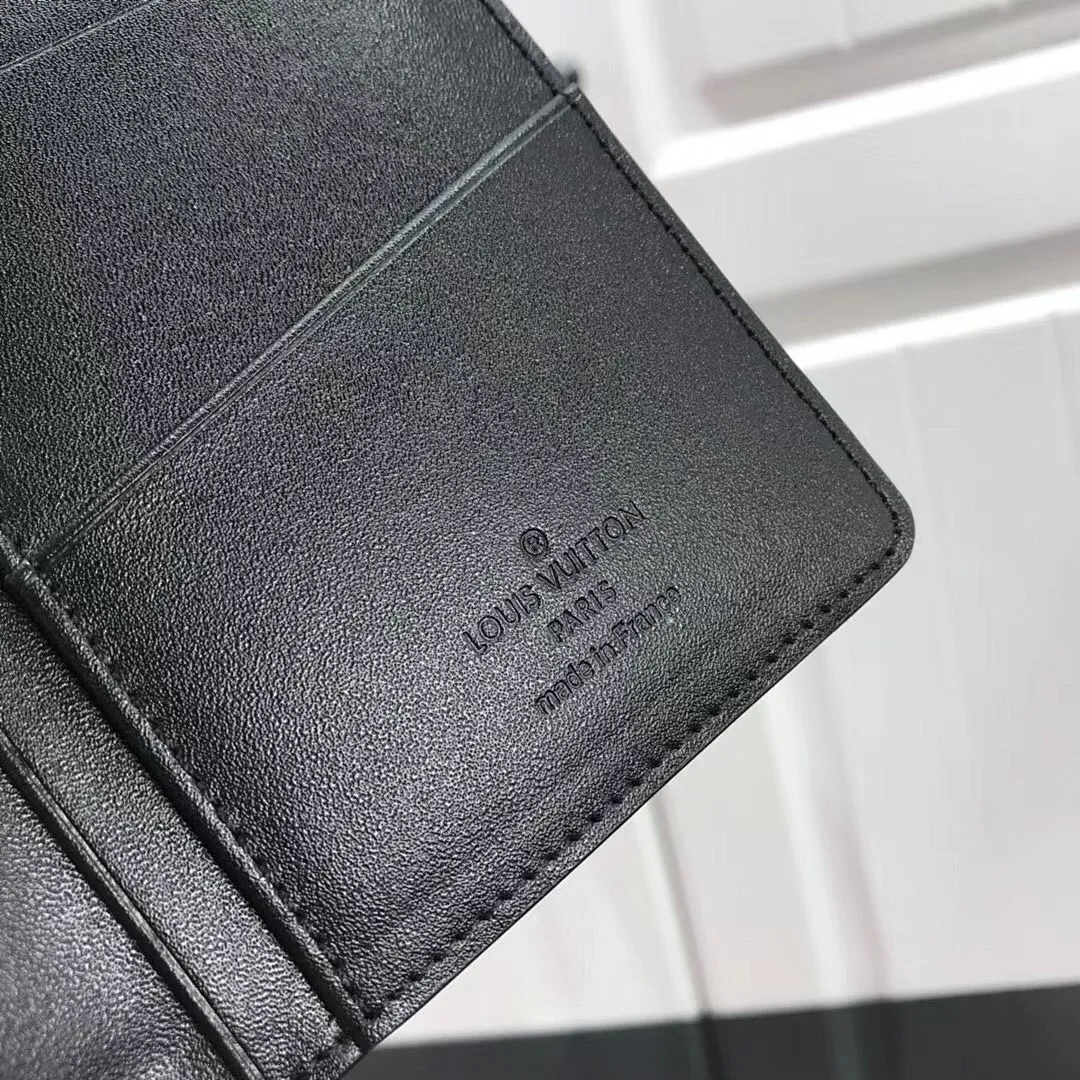 LV BRAZZA WALLET M66540YG