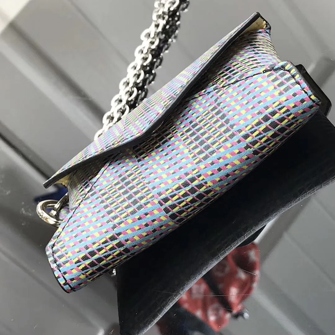 LV KIRIGAMI NECKLACE M68613