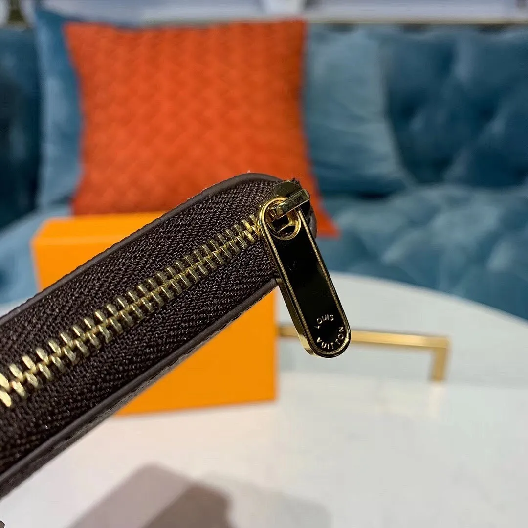 LV ZIPPY COIN PURSE M60067RQ