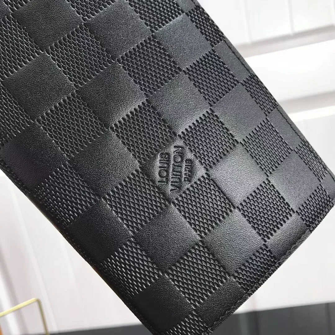 LV BRAZZA WALLET M66540YG