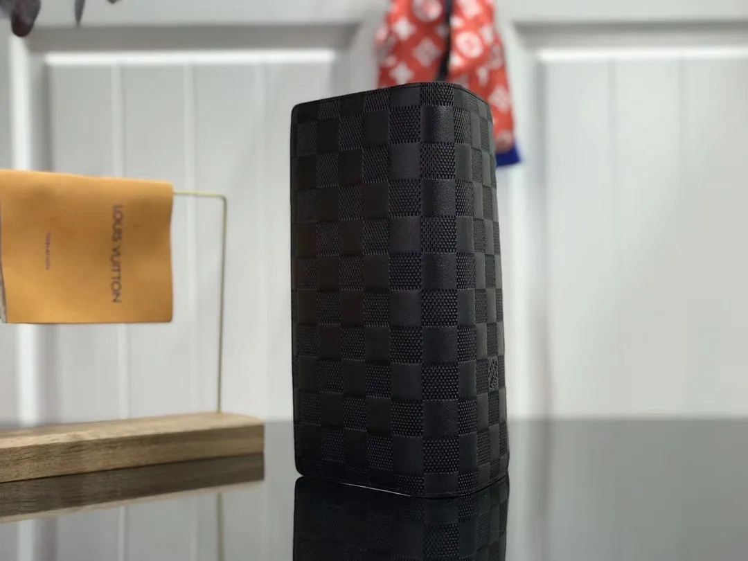 LV BRAZZA WALLET M66540YG