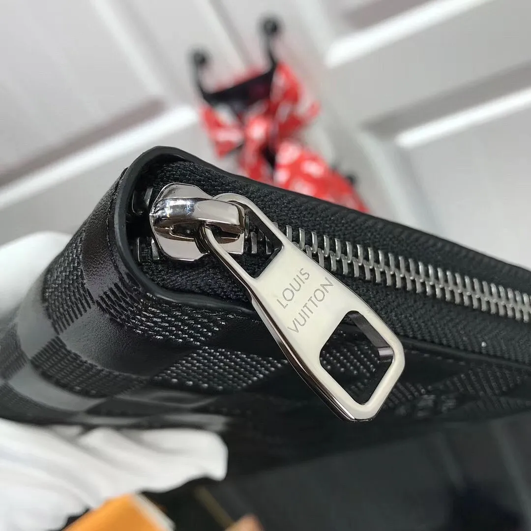 LV ZIPPY WALLET N60003YG