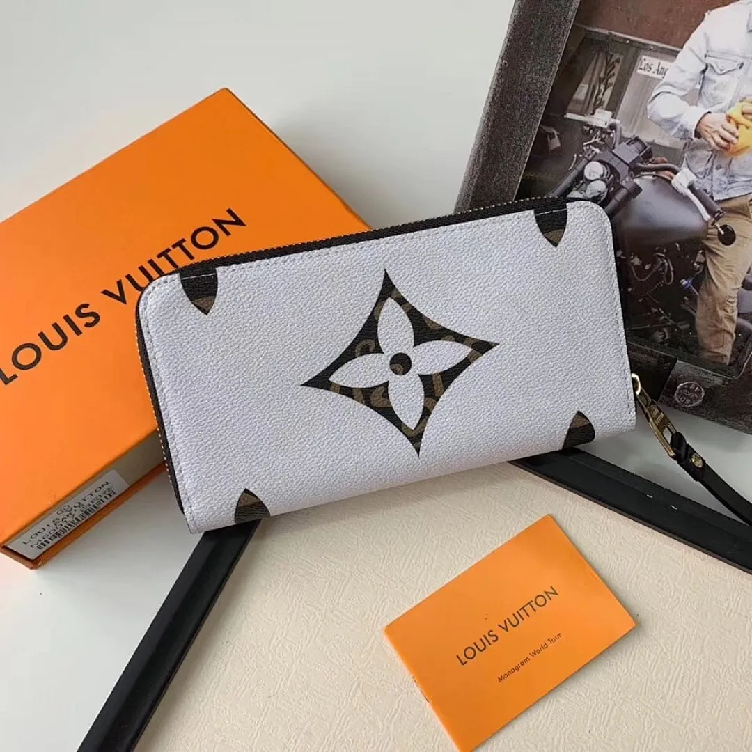 LV ZIPPY WALLET M60017XD