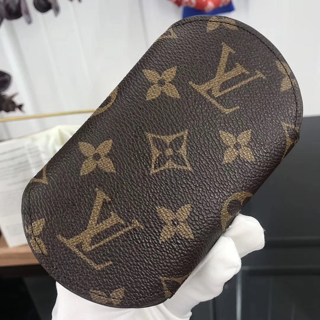 LV KEY HOLDER M60116