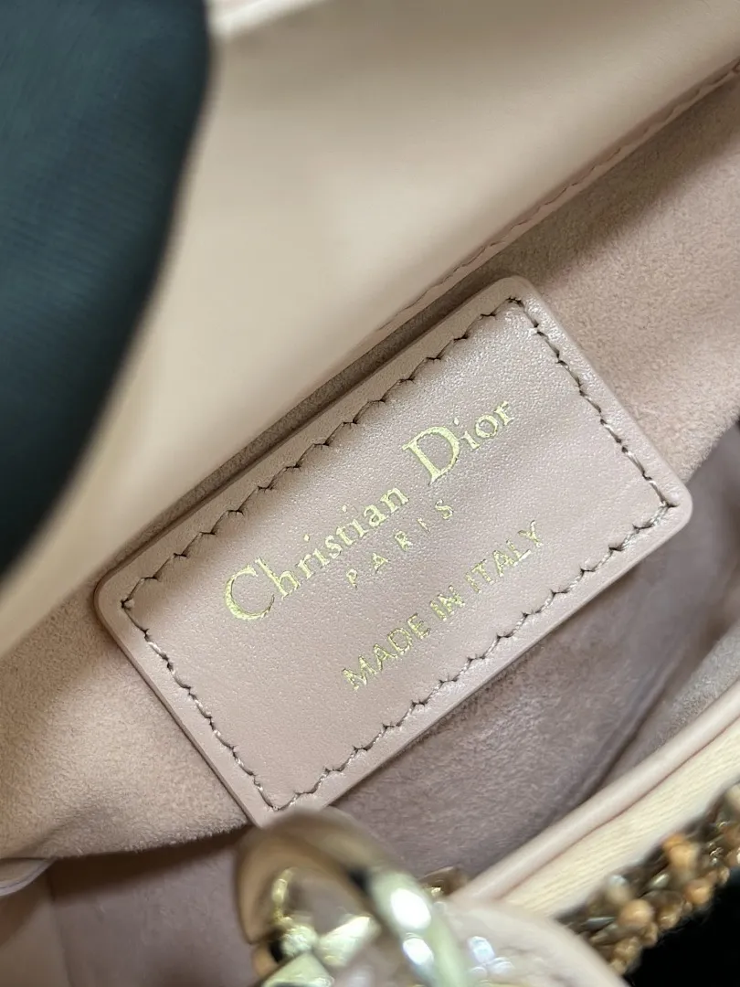DIOR1083