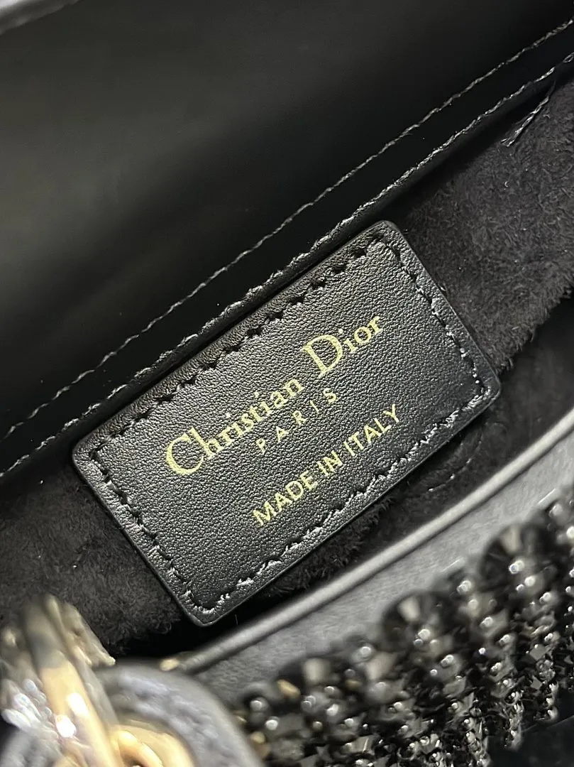 DIOR1084