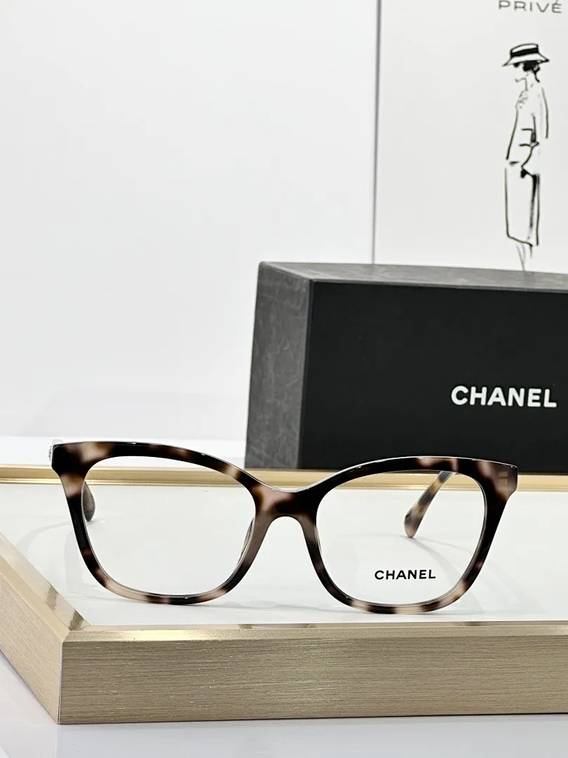 Chanel549
